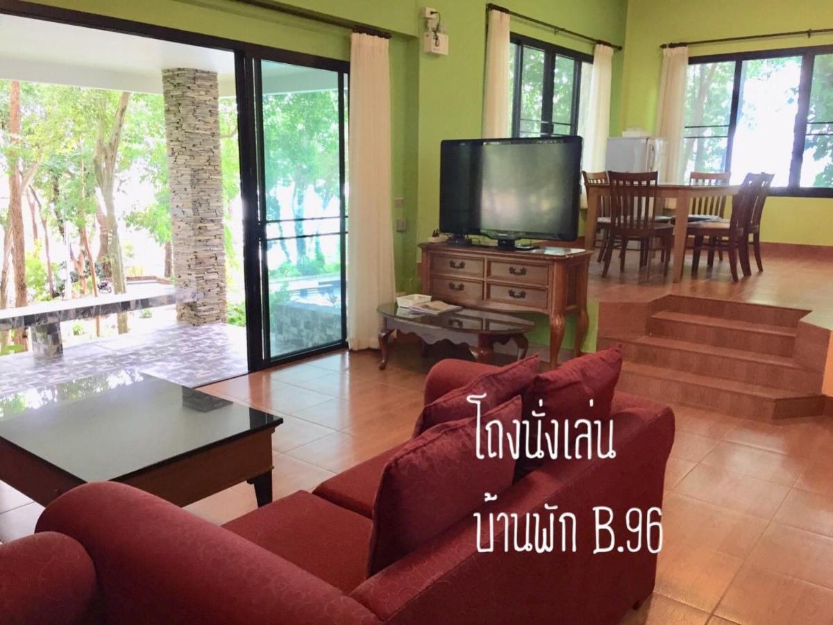 Baan Rug Nam Sai Villa Klaeng Luaran gambar