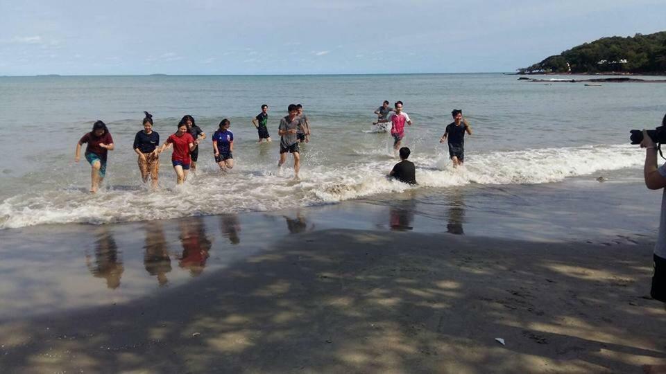 Baan Rug Nam Sai Villa Klaeng Luaran gambar